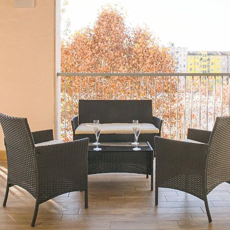 Bnbutler - Govone - Ampio E Luminoso Appartamento Con Terrazza Milán Exterior foto
