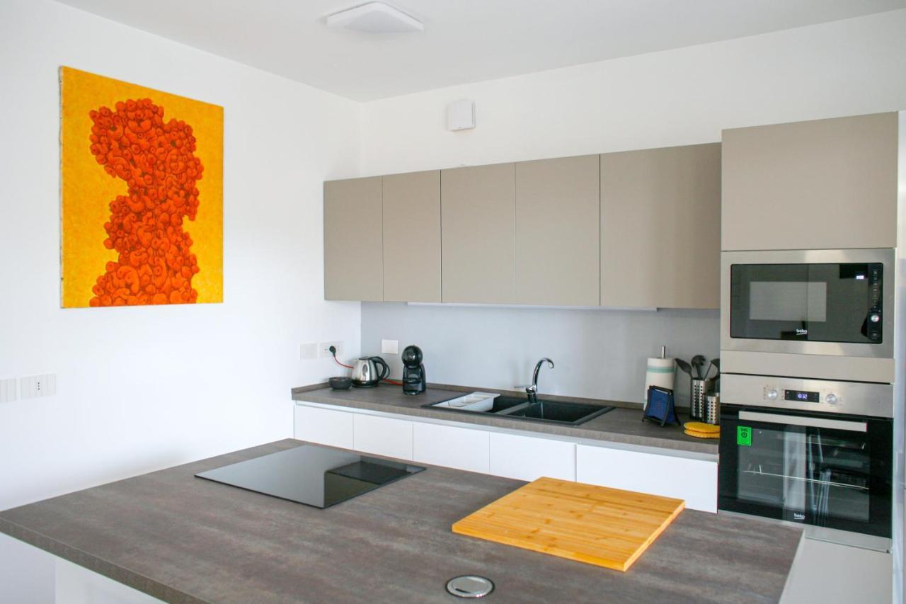 Bnbutler - Govone - Ampio E Luminoso Appartamento Con Terrazza Milán Exterior foto