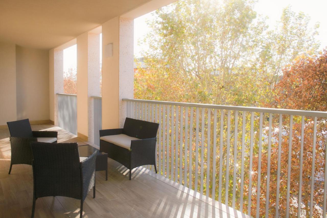Bnbutler - Govone - Ampio E Luminoso Appartamento Con Terrazza Milán Exterior foto