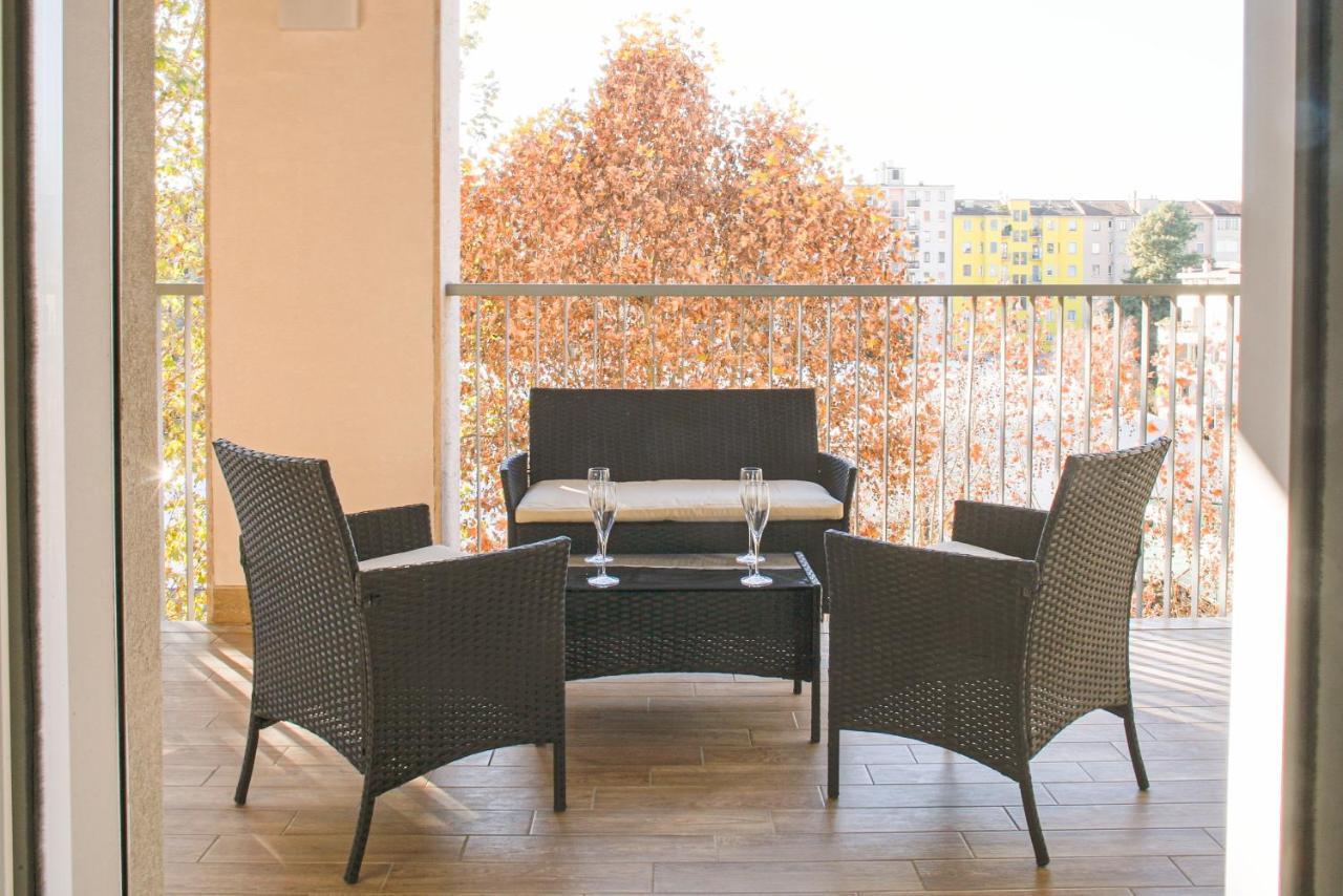 Bnbutler - Govone - Ampio E Luminoso Appartamento Con Terrazza Milán Exterior foto